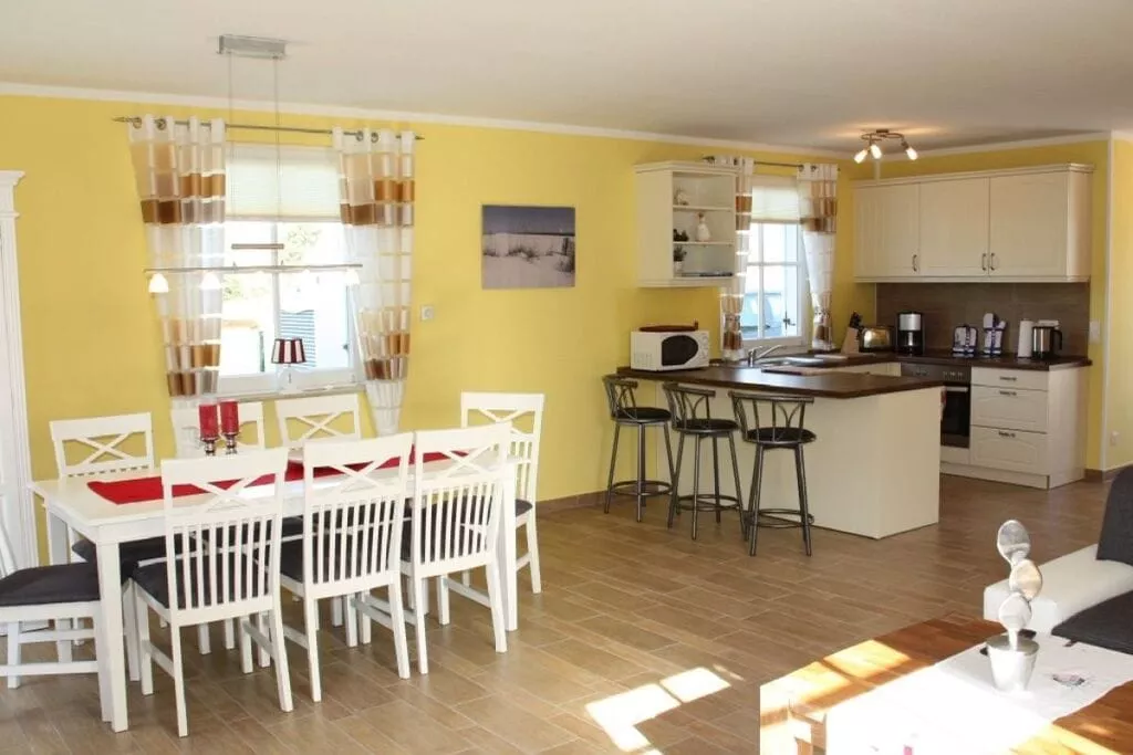 212849-Dining room