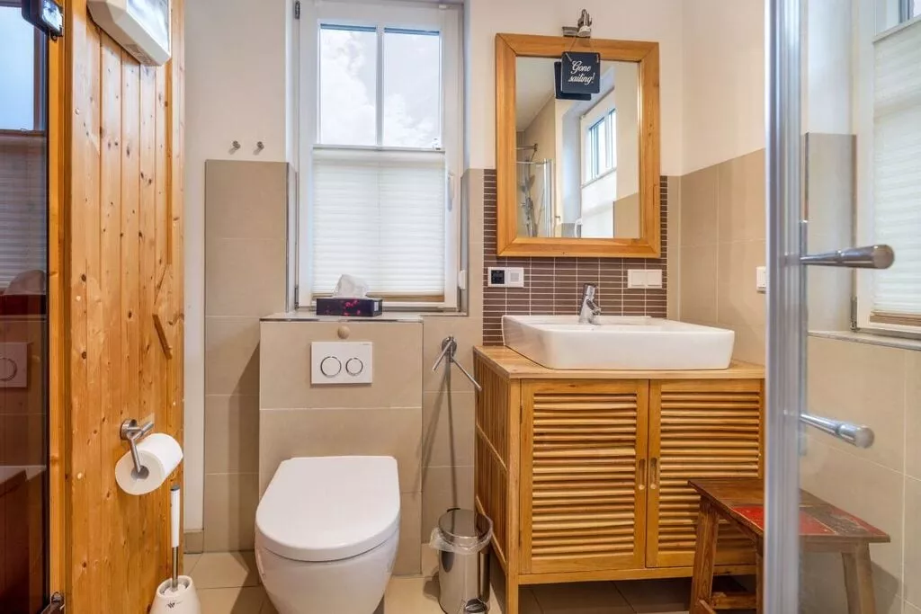 403883-Bathroom