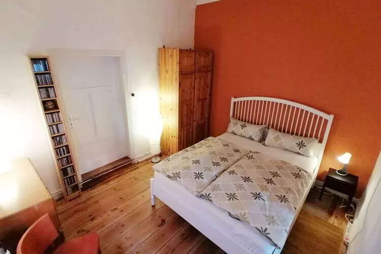 376218-Bedroom