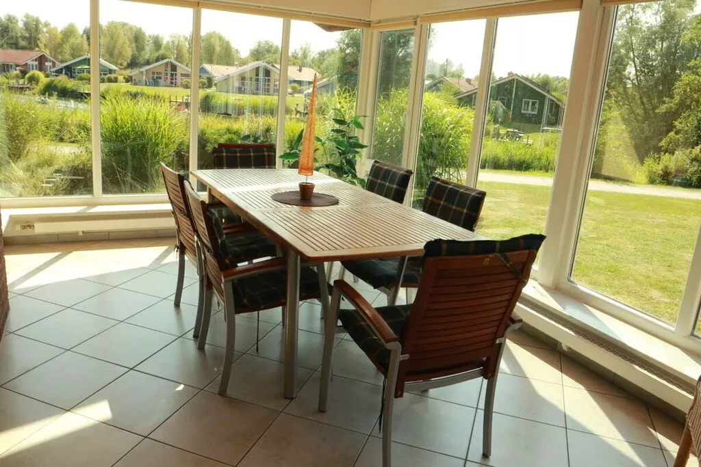 44758-Dining room