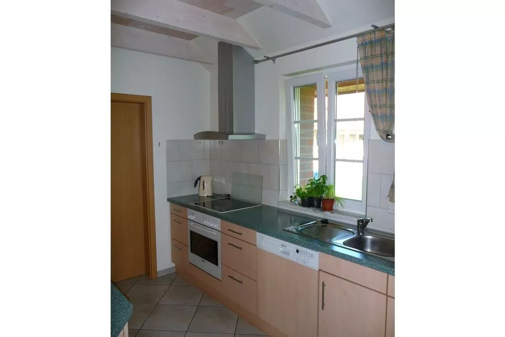 44758-Kitchen