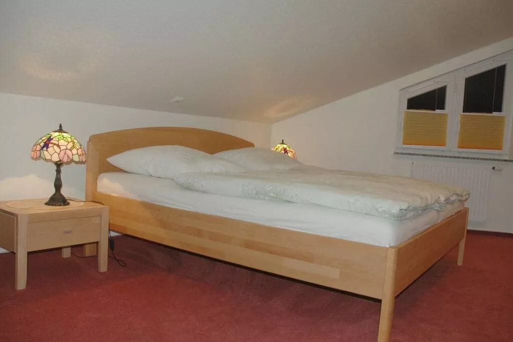 44757-Bedroom