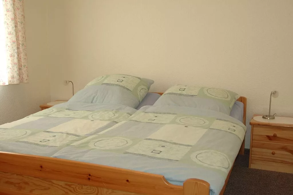 44756-Bedroom