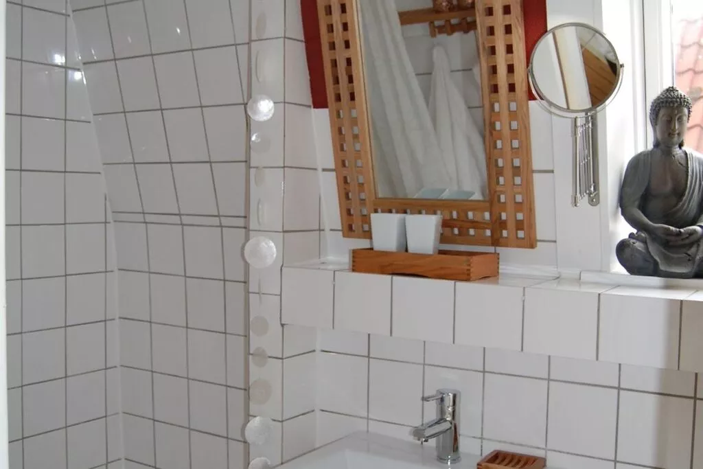 20417-Bathroom