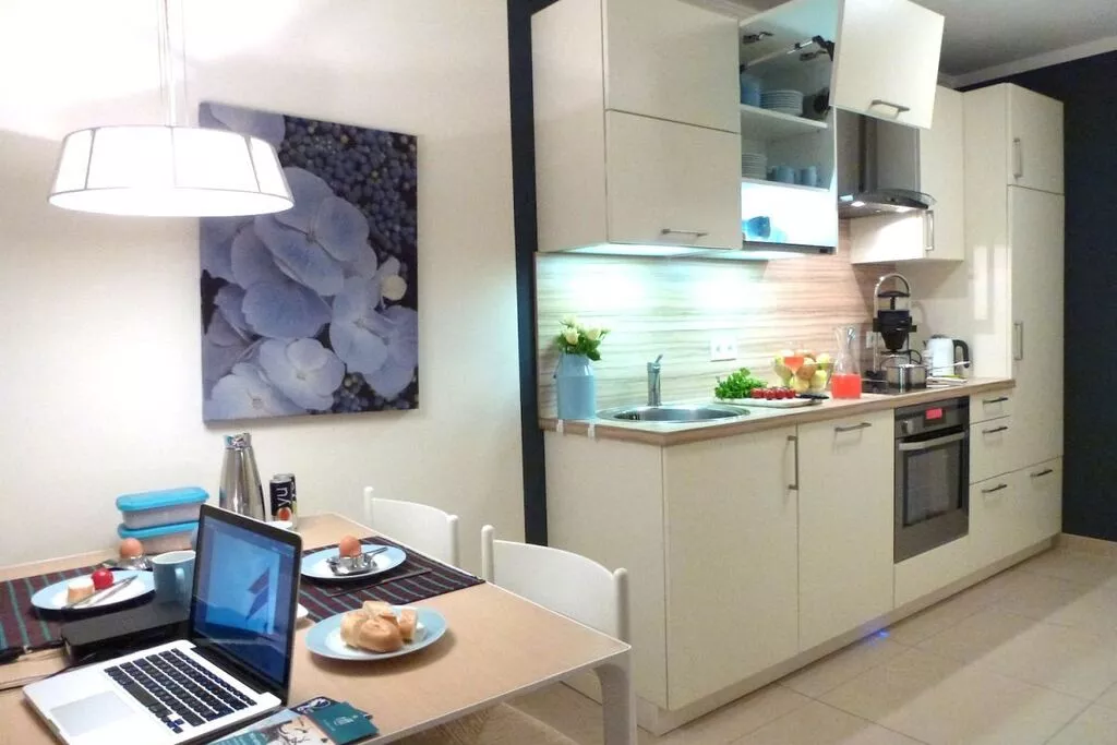 73354-Kitchen