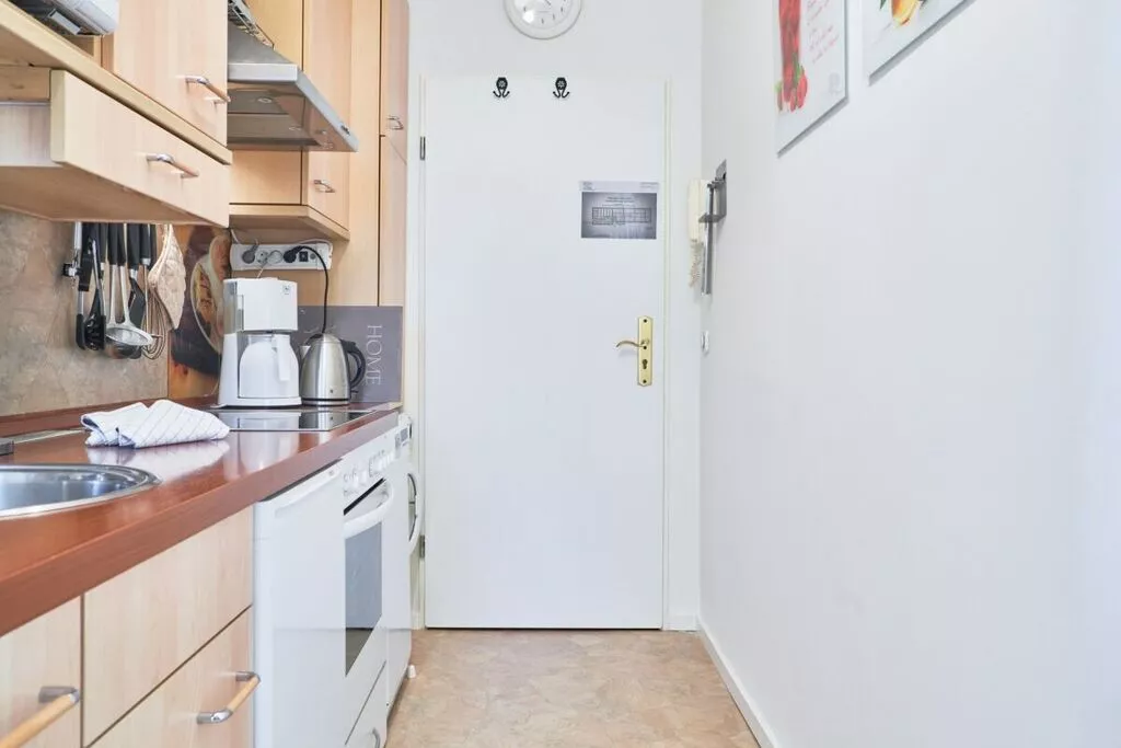 247011-Kitchen