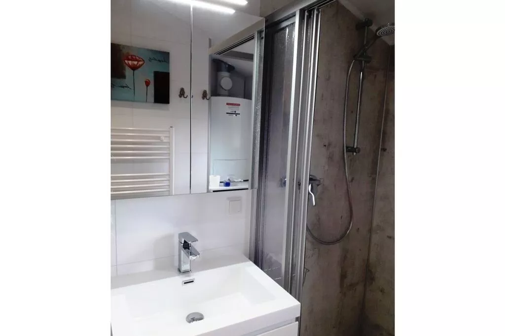 256447-Bathroom