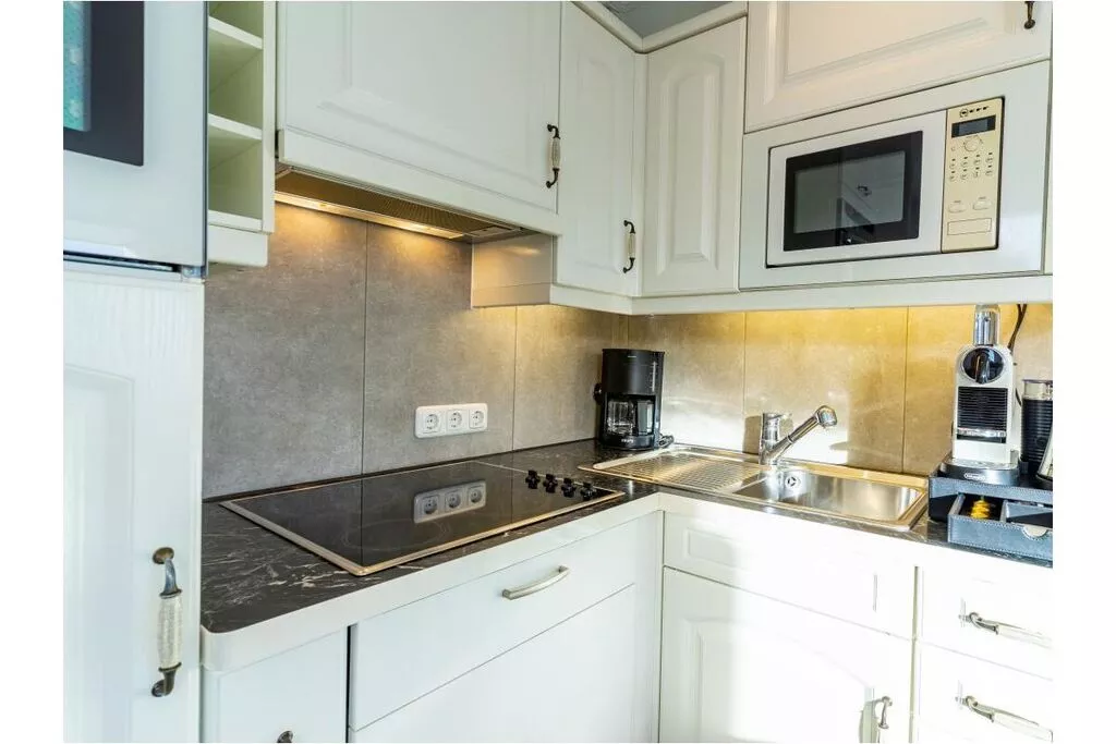 279028-Kitchen