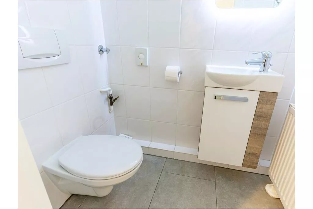 279028-Bathroom