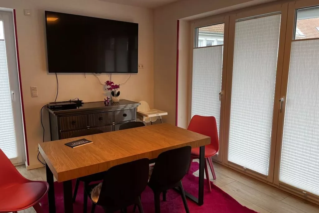 474634-Dining room