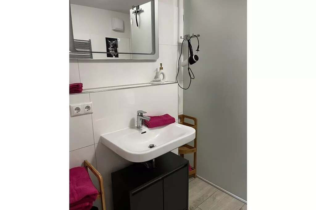 474634-Bathroom