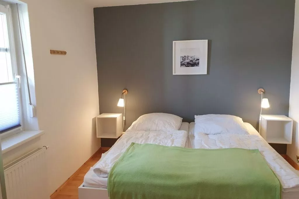 263089-Bedroom