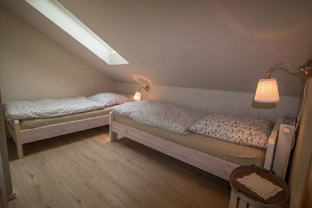 301680-Bedroom