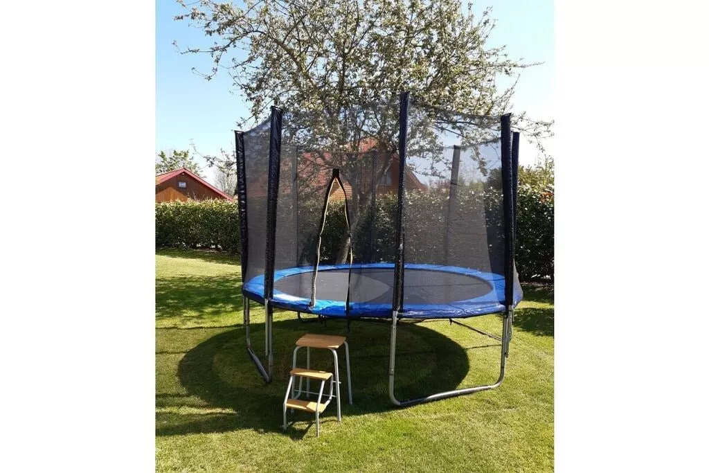 301680-Exterior summer