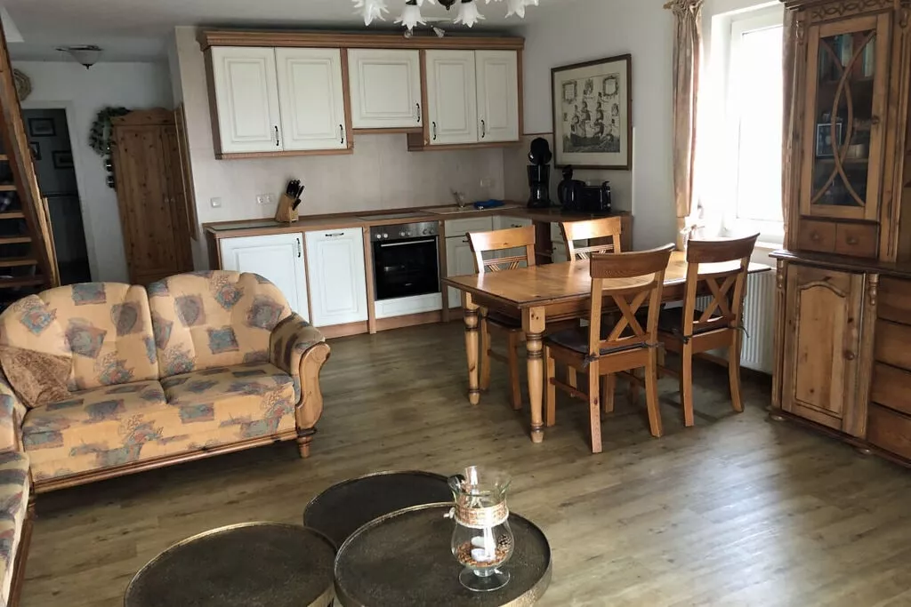 226878-Dining room