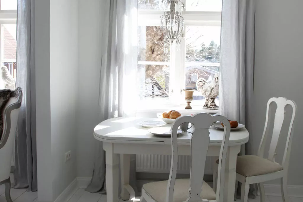 288764-Dining room