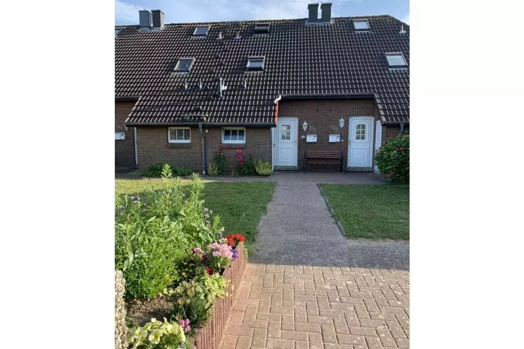 280-Exterior summer