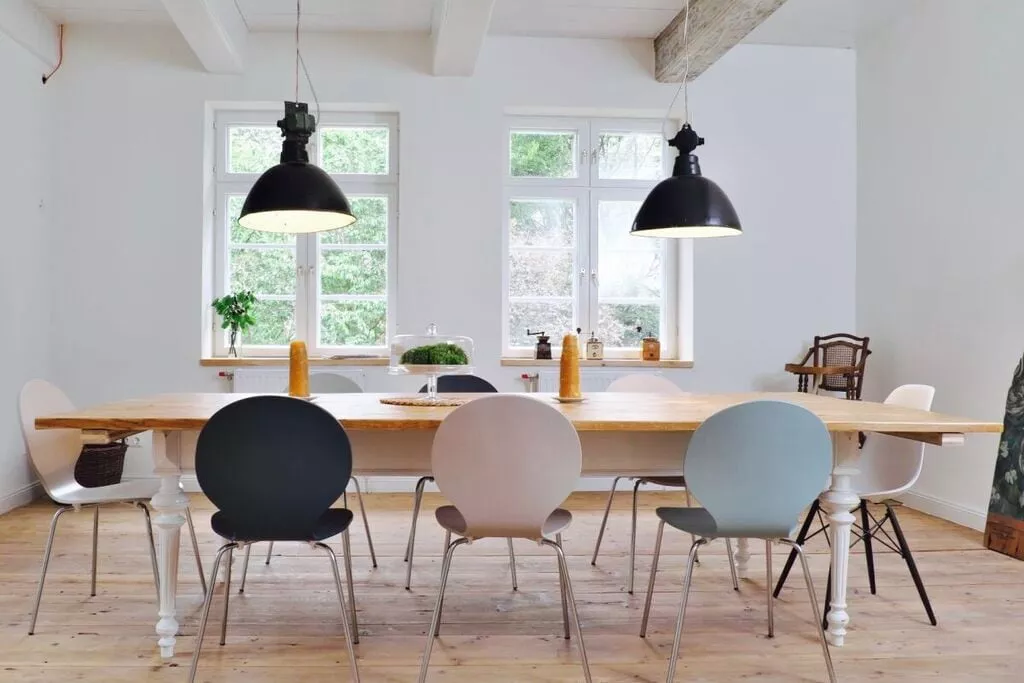 285144-Dining room