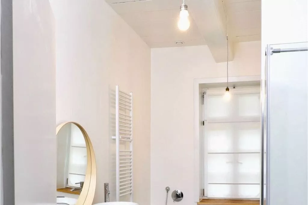 285144-Bathroom