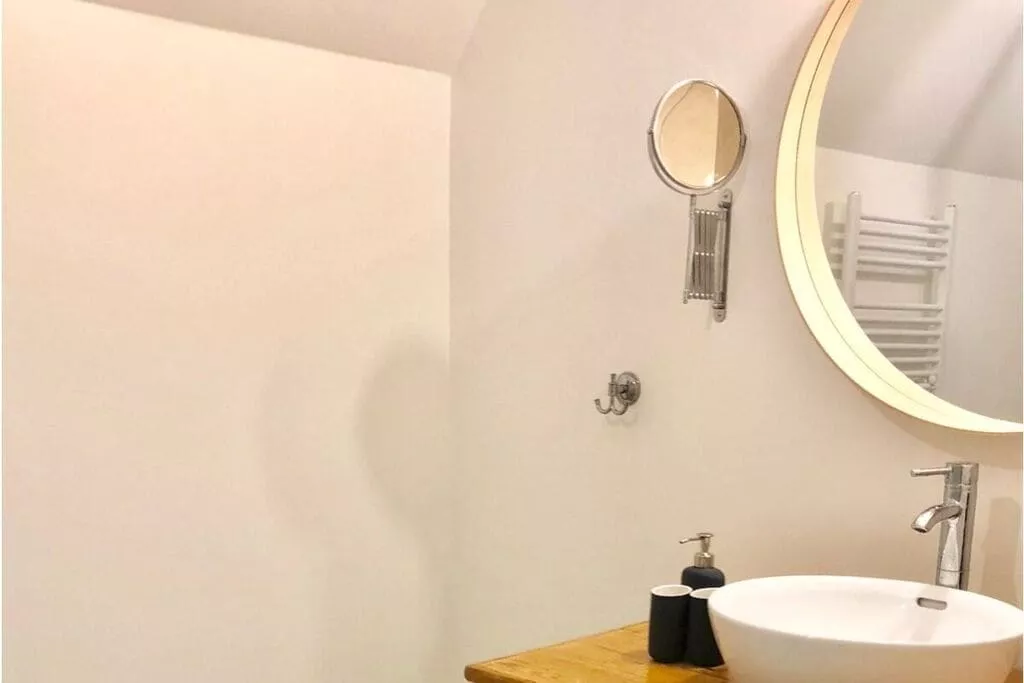 285144-Bathroom