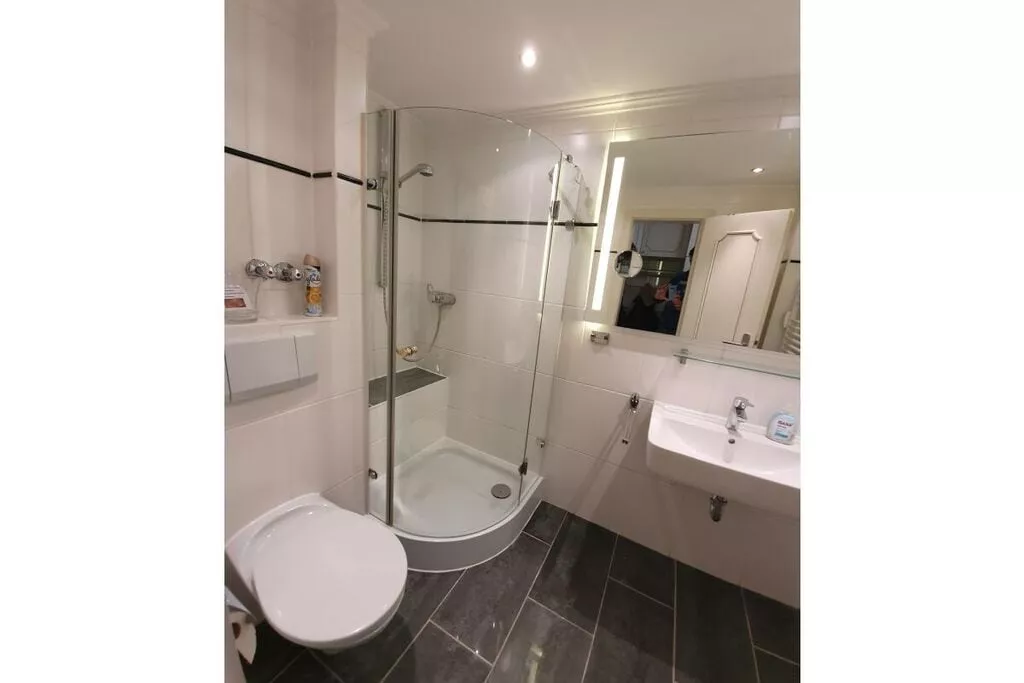 295848-Bathroom