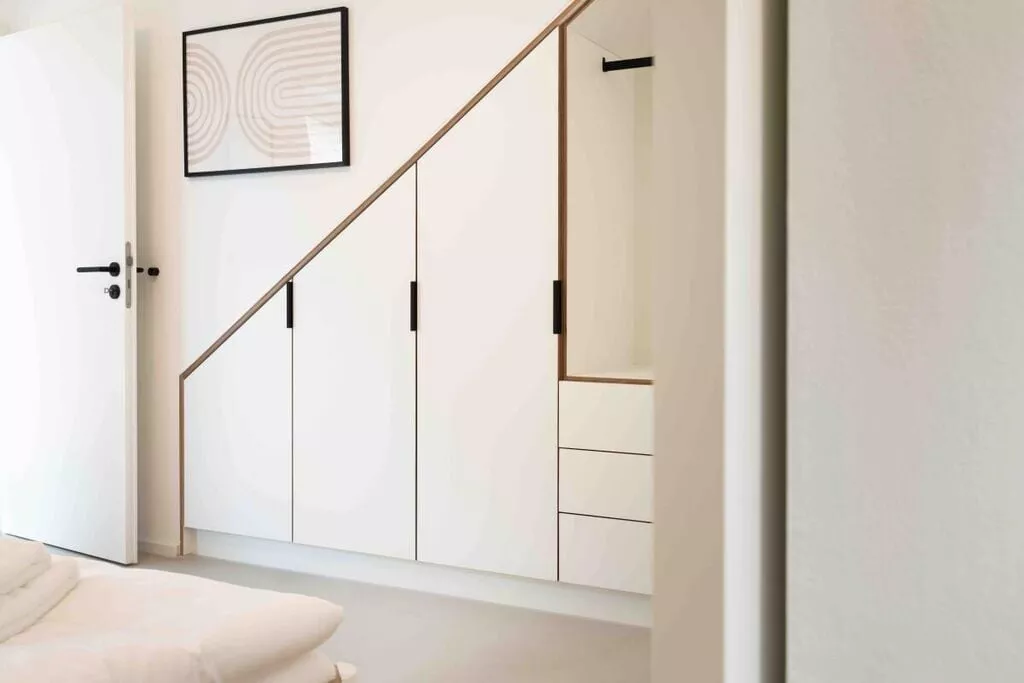 458985-Bedroom