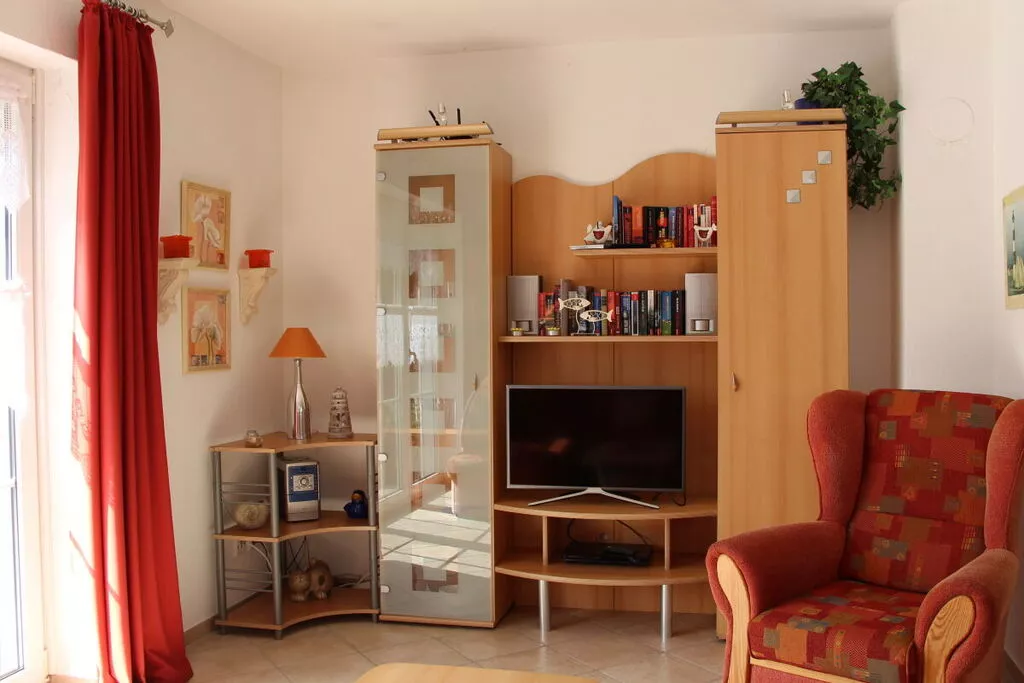 319172-Living room