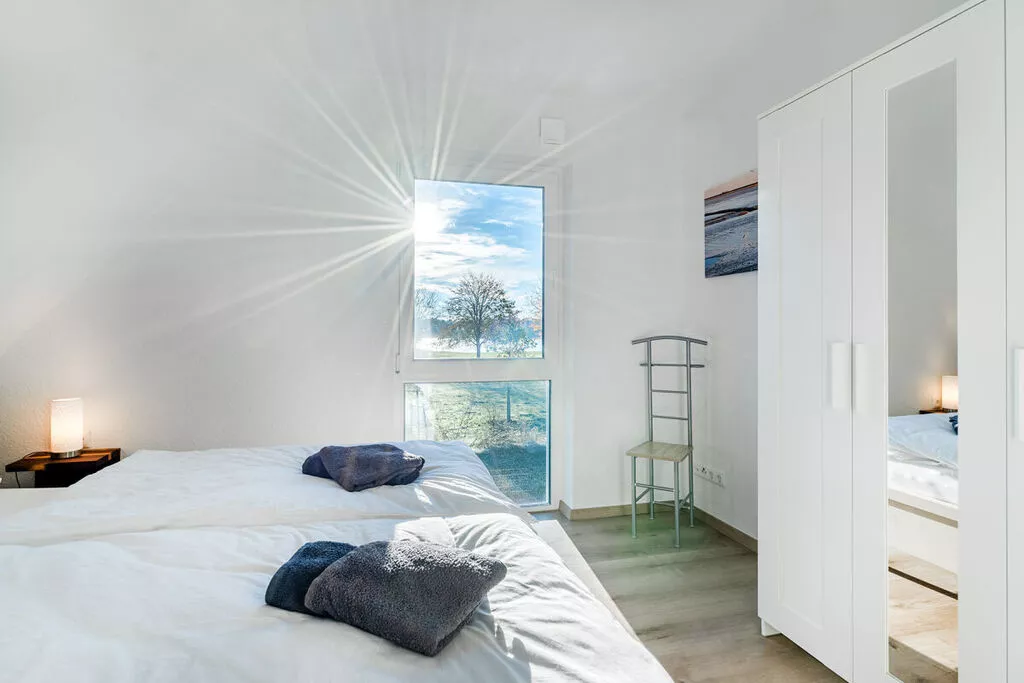 408483-Bedroom