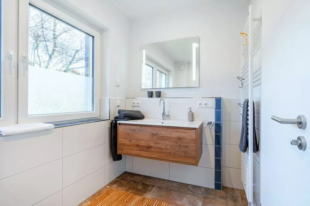 408483-Bathroom