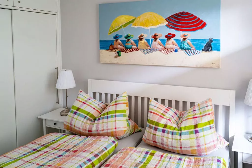 377693-Bedroom