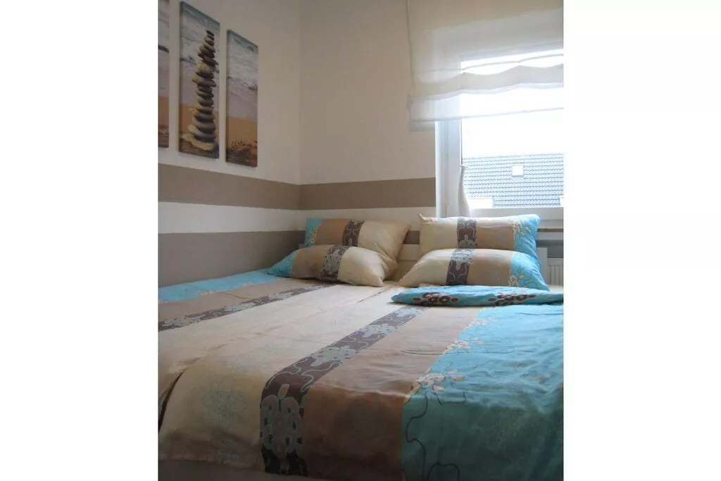 58151-Bedroom