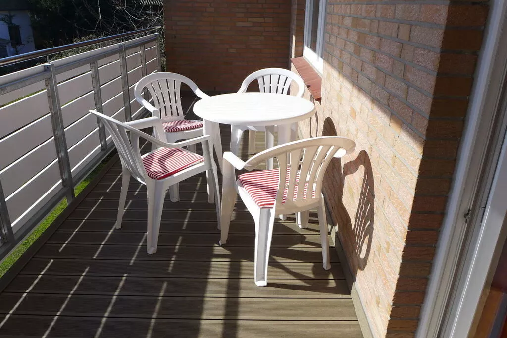 201192-Terrassenbalkon