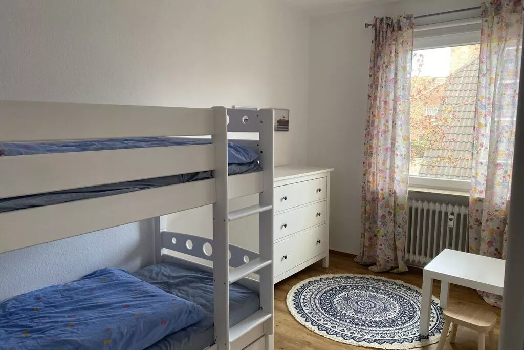 201192-Schlafzimmer