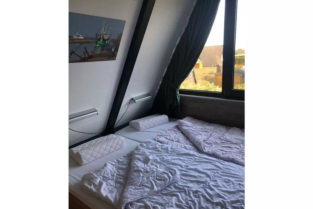 3947-Bedroom