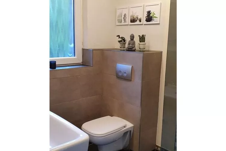 312343-Bathroom