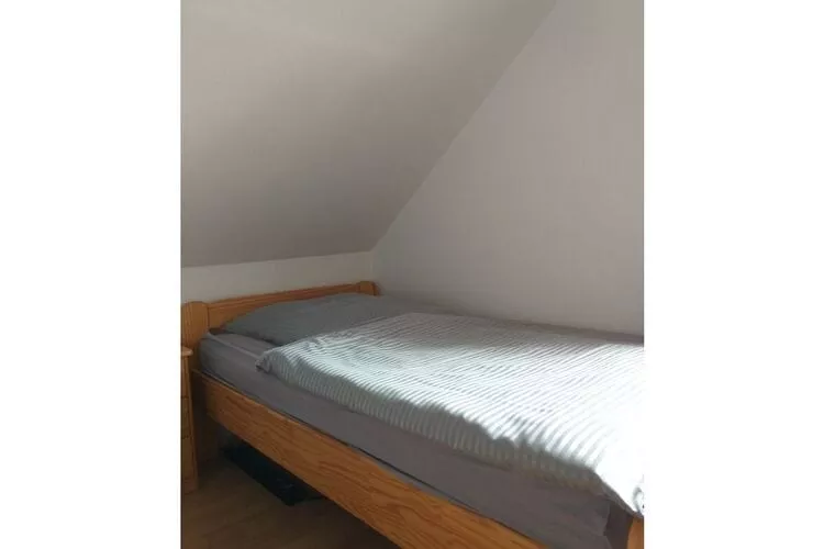 318531-Bedroom