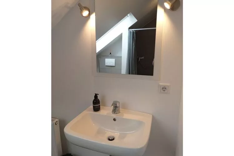 318531-Bathroom