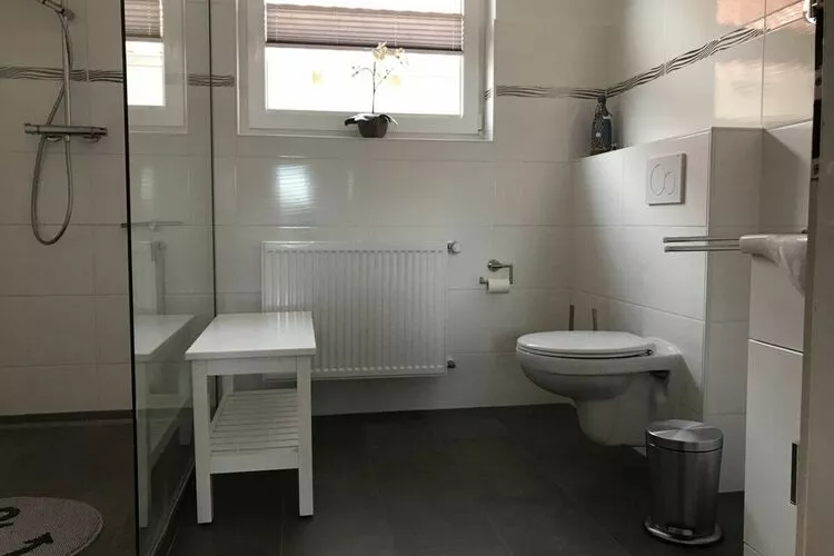 319076-Bathroom