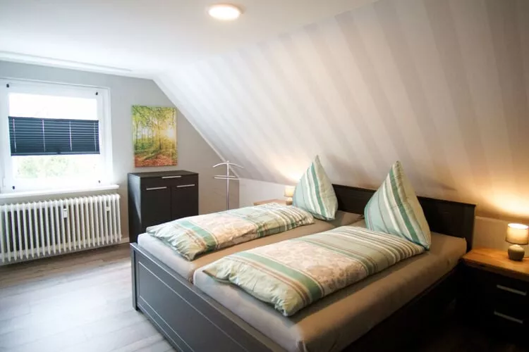 377571-Bedroom