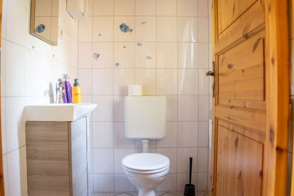 319746-Bathroom