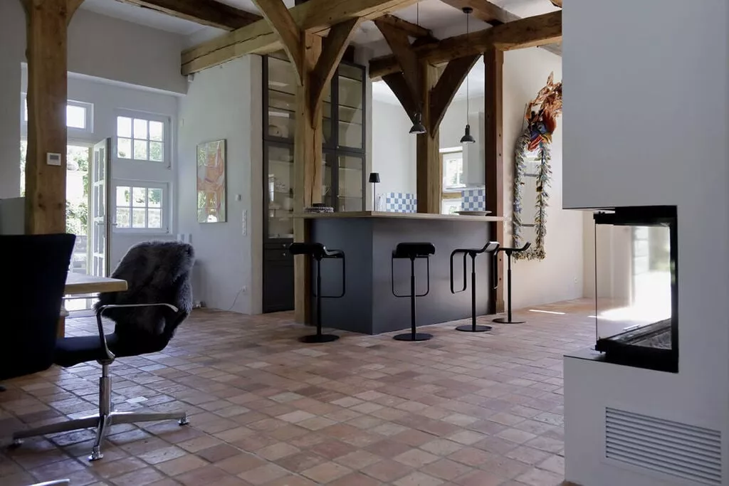 381797-Living room