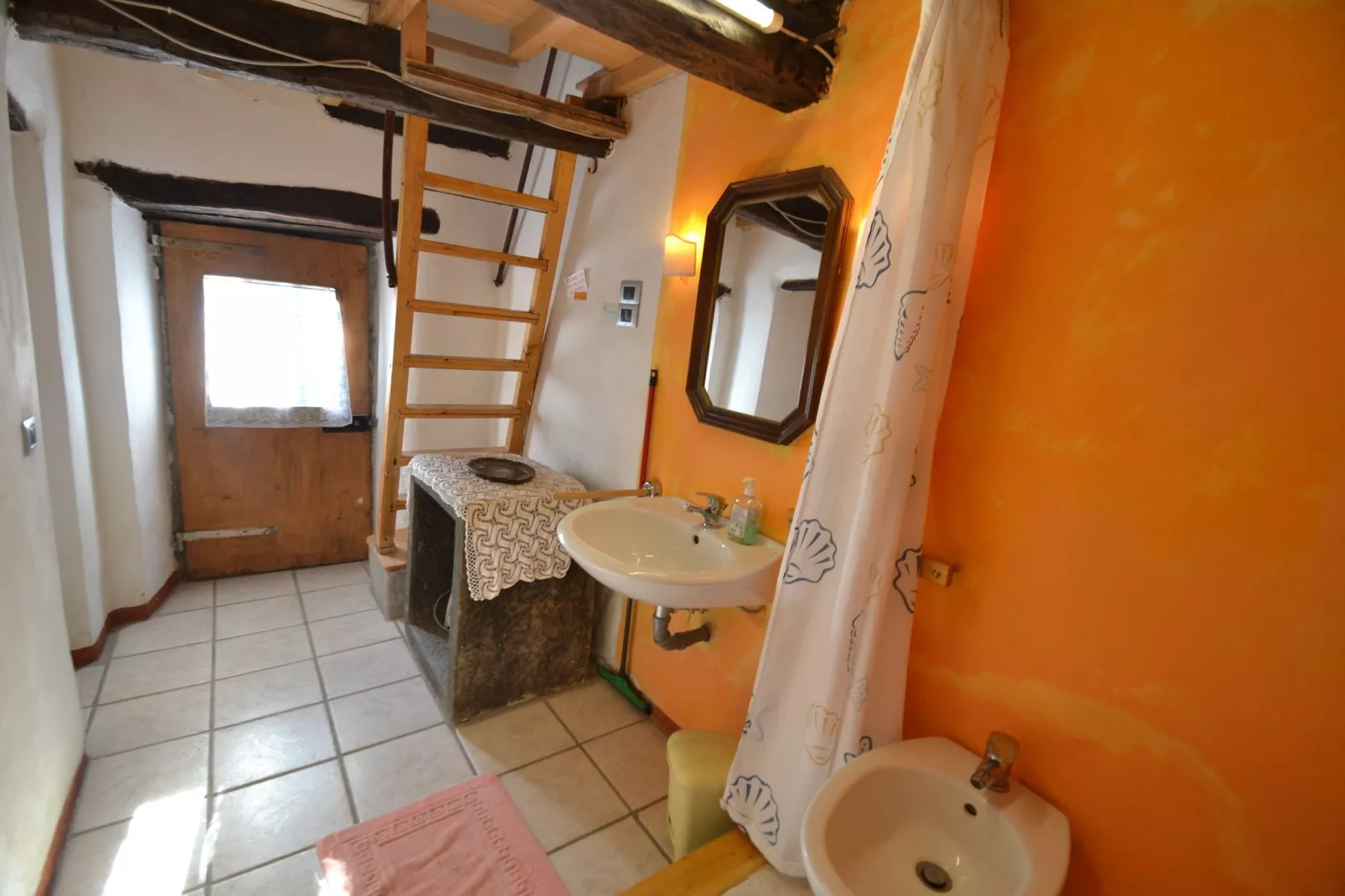 Conca oro-Bathroom