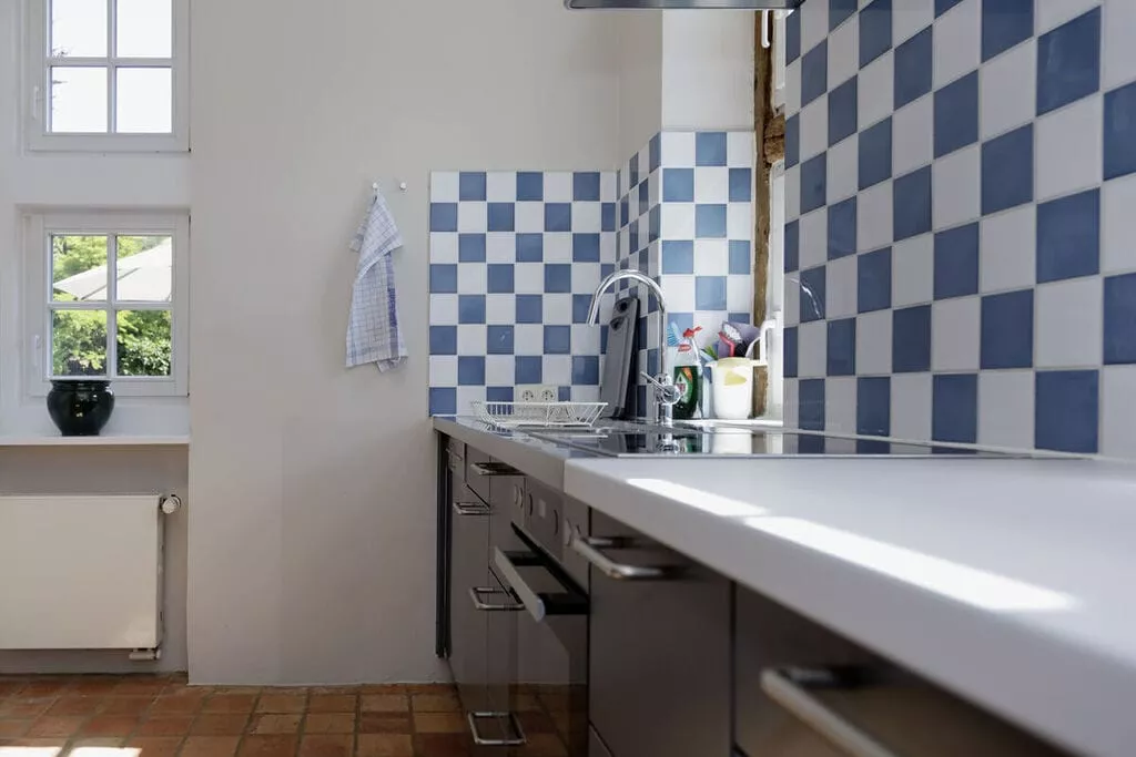 381797-Kitchen