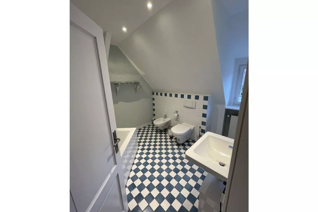 381797-Bathroom