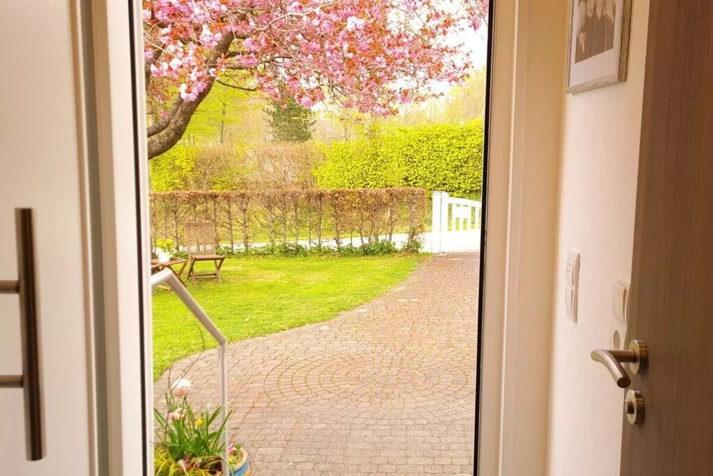 383065-Gardens summer