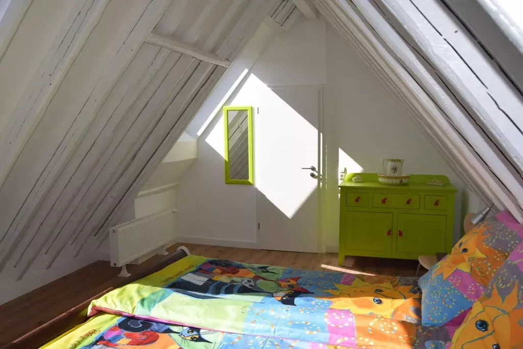 230755-Bedroom