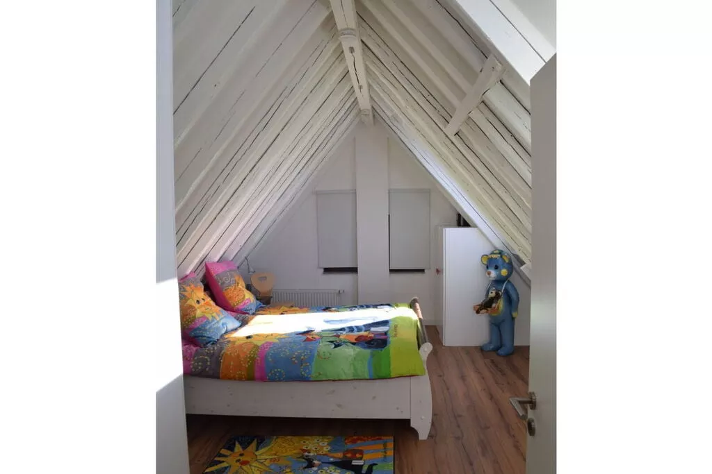 230755-Bedroom