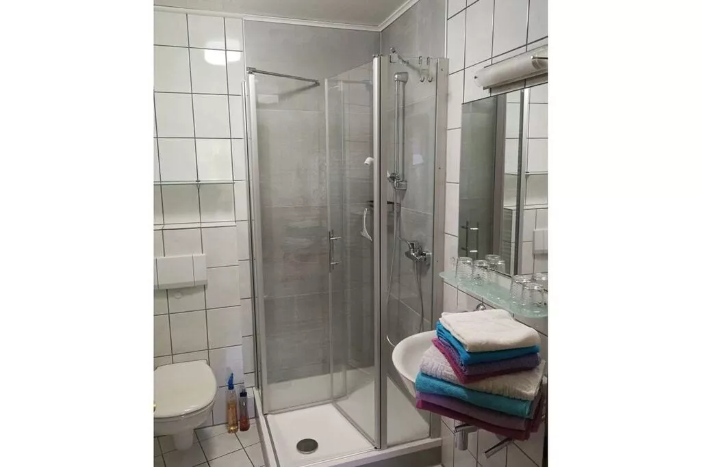 10452-Bathroom
