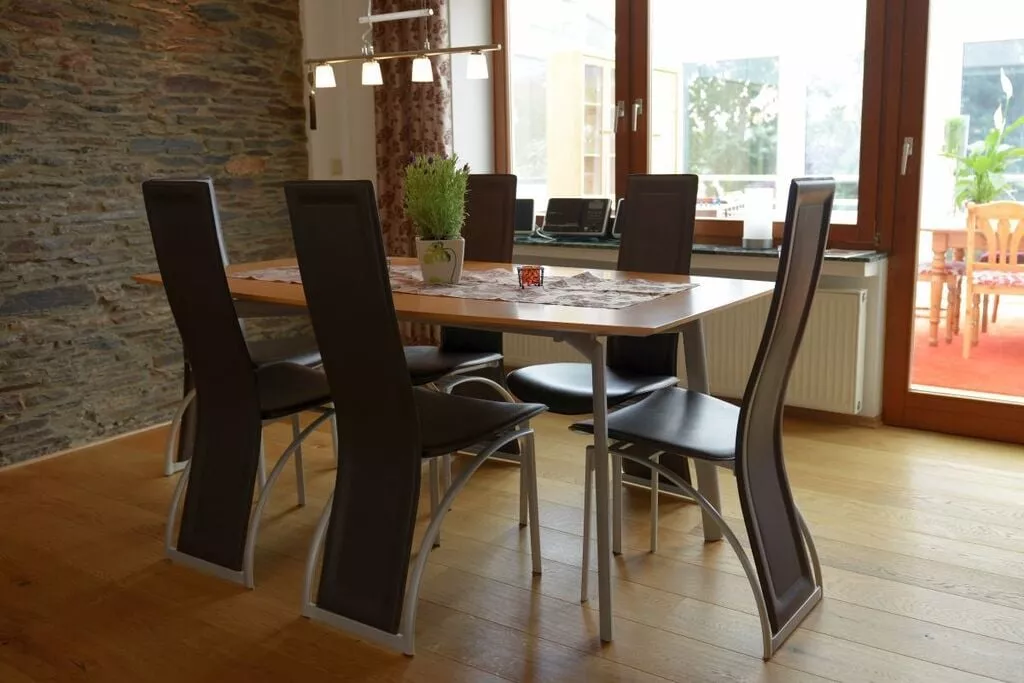 220569-Dining room