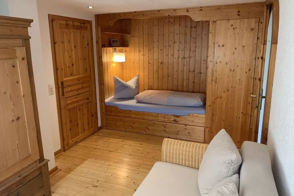 297577-Bedroom